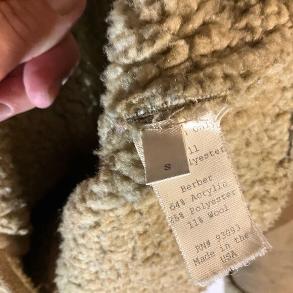 Fjall Sherpa Jacket, Small. Brown Pockets. Faux Suede, Shearling. Thick and warm - Picture 14 of 16